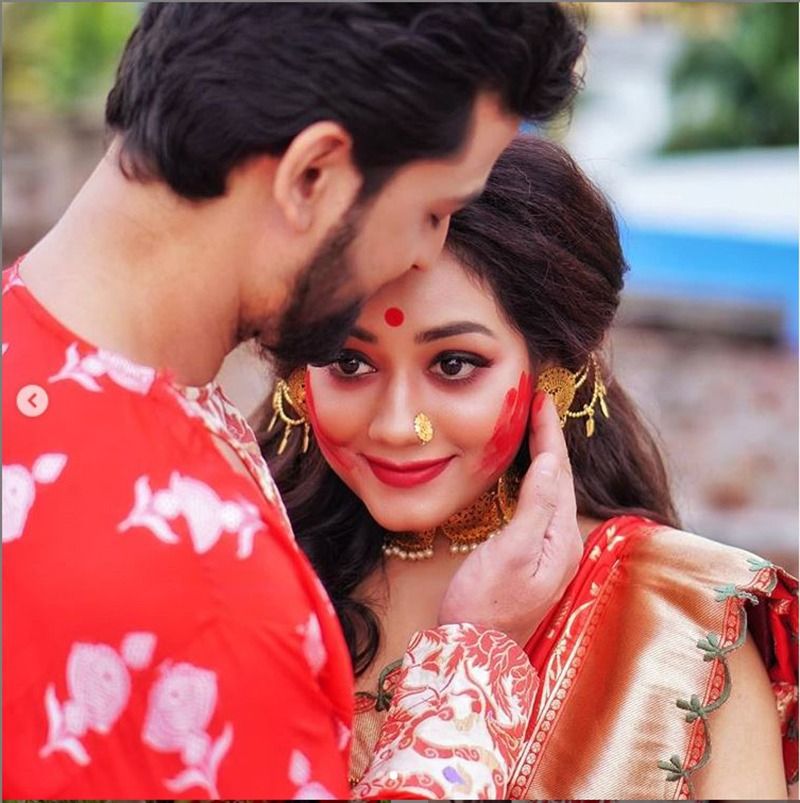 Bengali actress Promita Chakraborty and boyfriend Rudrajit Mukherjees dashami vibes goes viral bRd