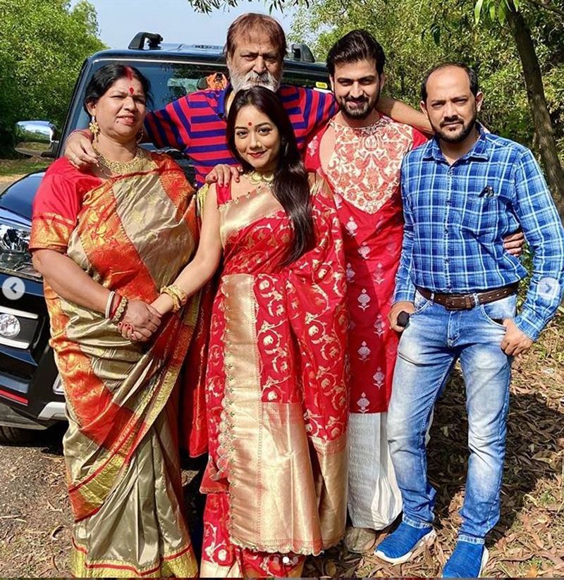 Bengali actress Promita Chakraborty and boyfriend Rudrajit Mukherjees dashami vibes goes viral bRd