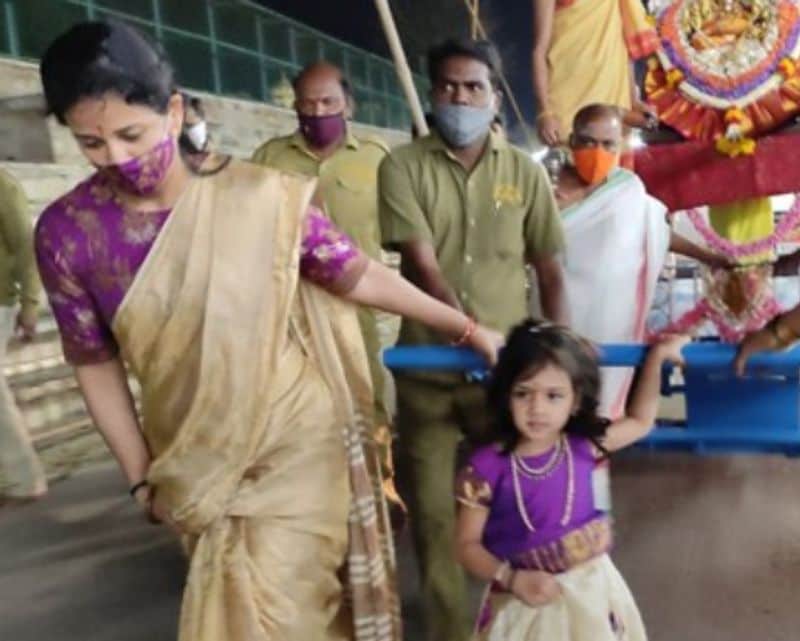 Mysuru DC Rohini sindhuri Family Participated in Pallakki utsav snr