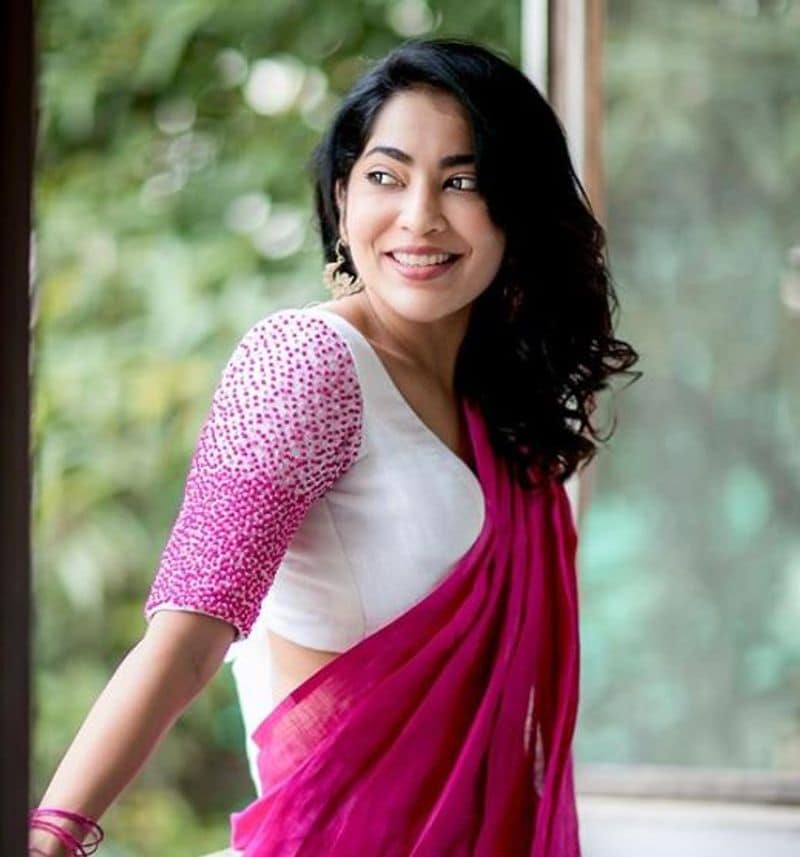 vijay tv anchor ramya latest photo goes viral