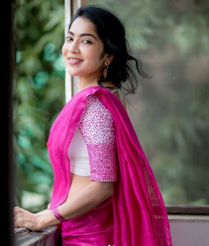 vijay tv anchor ramya latest photo goes viral