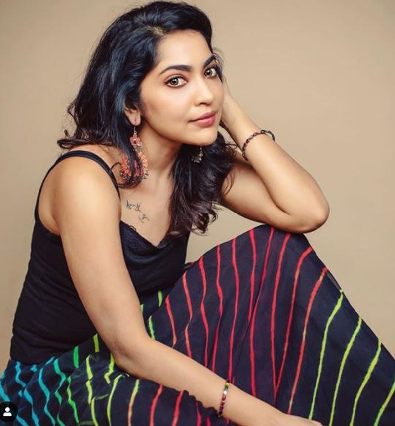 vijay tv anchor ramya latest photo goes viral
