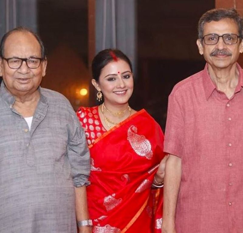 Manali Dey and Abhimanyu Chatterjee spend time with family ADB