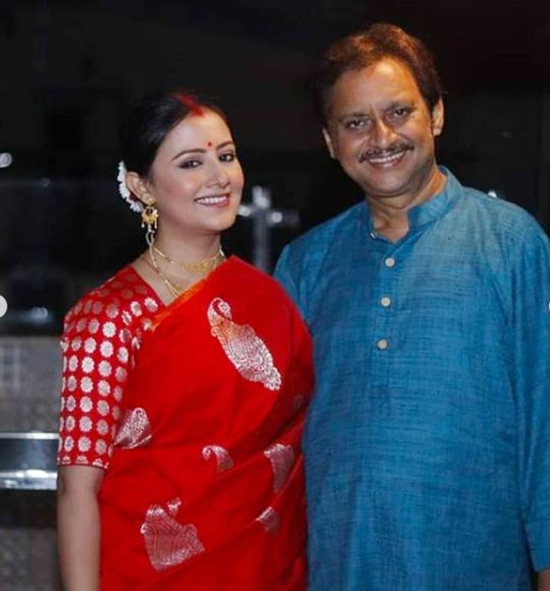 Manali Dey and Abhimanyu Chatterjee spend time with family ADB