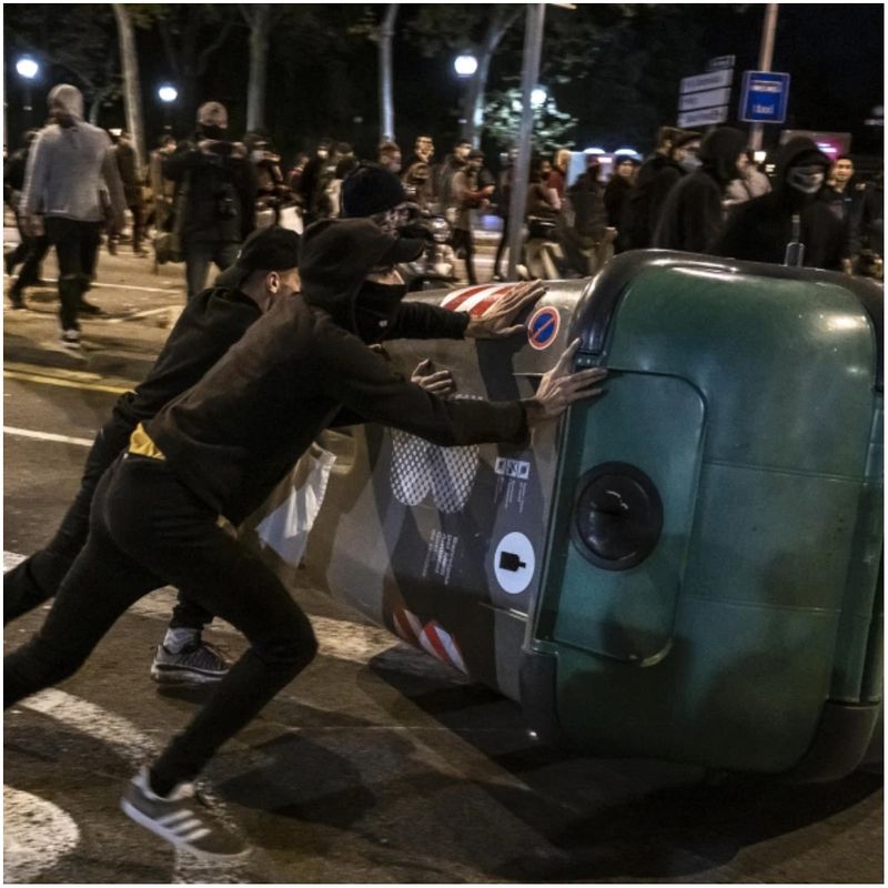 Italy and Spain riots erupt over coronavirus curfew