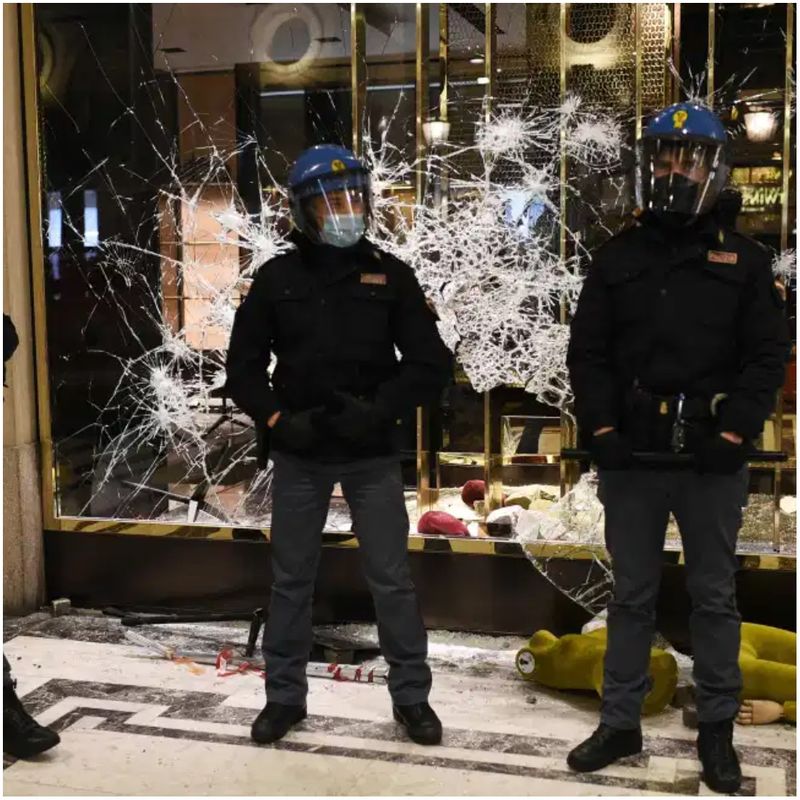 Italy and Spain riots erupt over coronavirus curfew