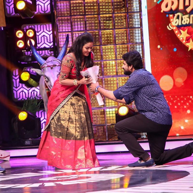 Pandian Stores chithra with future husband Cute Photos going viral