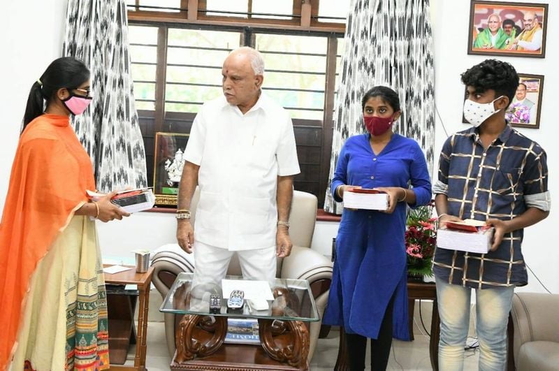 bs Yediyurappa helps students to purchase books Who lost In flood rbj