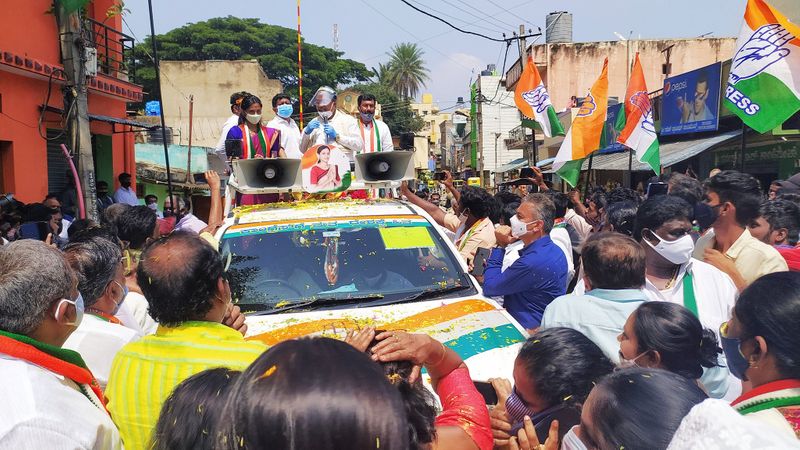 Kusuma Hanumantharayappa Campaign in RR Nagar in Bengaluru grg
