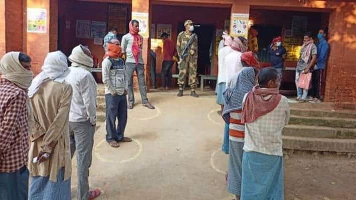 Bihar elections: 54.1 percent polling in first phase on 71 seats, all parties claimed to win so many seats asa Bihar elections: 54.1 percent polling in first phase on 71 seats, all parties claimed to win so many seats asa