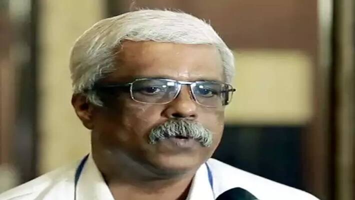 Ex Principal Secretary Sivasankar of Kerala CM arrested in Gold Smuggling Case bsm Ex Principal Secretary Sivasankar of Kerala CM arrested in Gold Smuggling Case bsm
