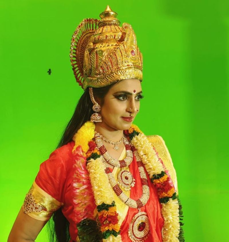 kasthuri turn to amman for vijayadhasami special photo gallery