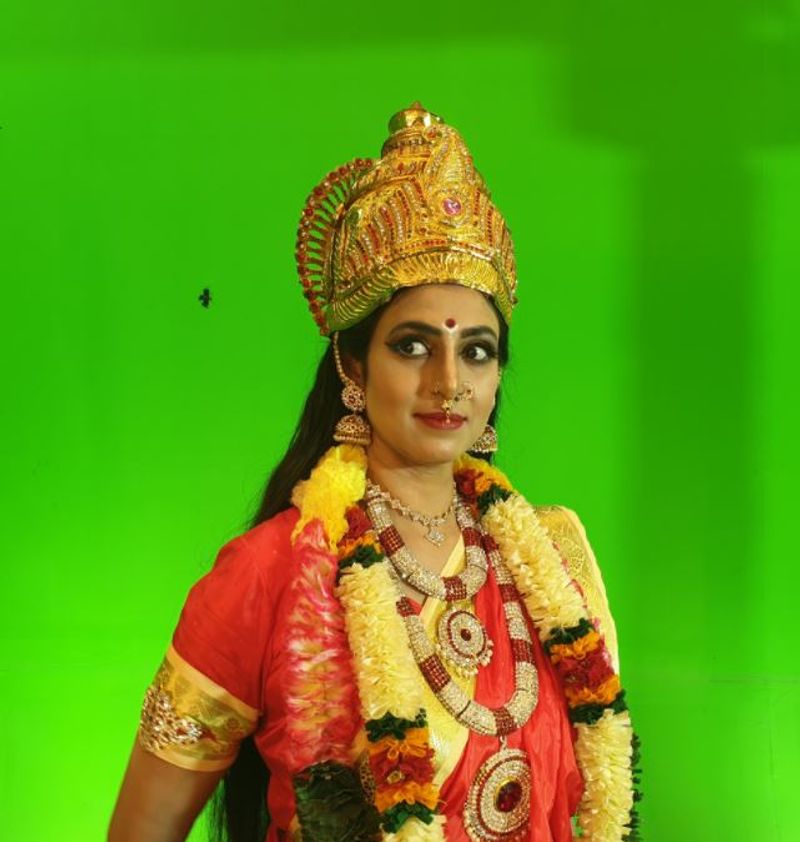 kasthuri turn to amman for vijayadhasami special photo gallery