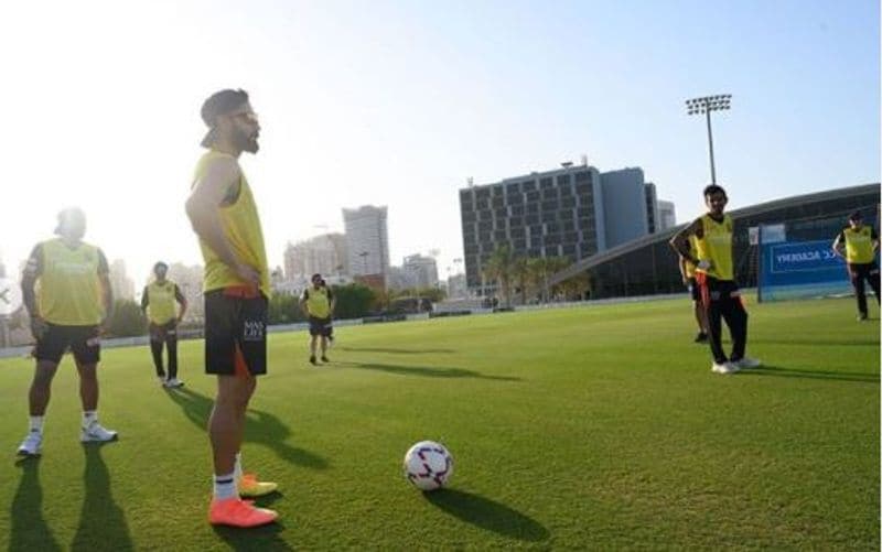 Is Virat Kohli a football geek too?-shl