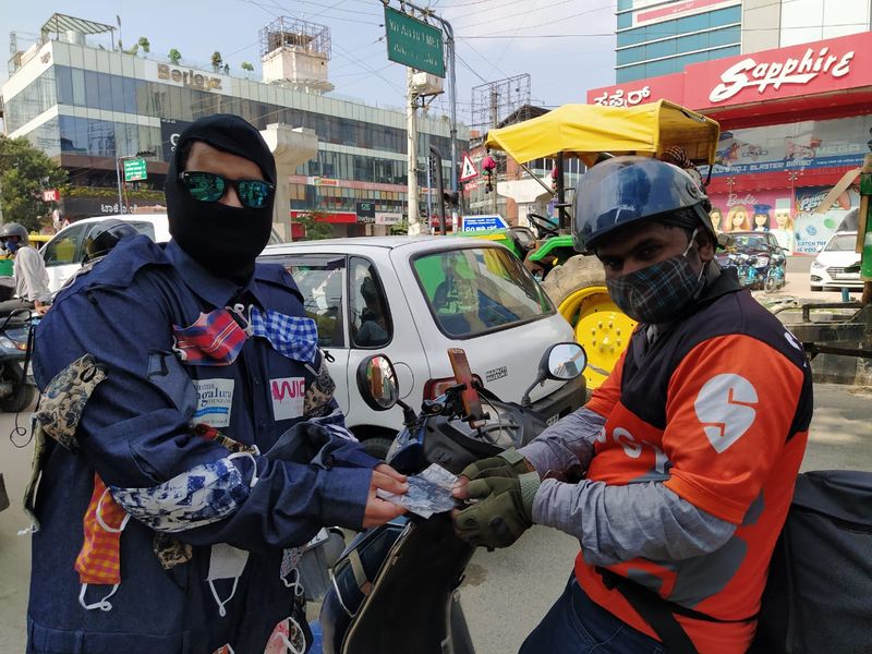 Coronavirus Namma Bengaluru Foundations #MaskOnSpitNot mascot spreads awareness distributes masks-dnm