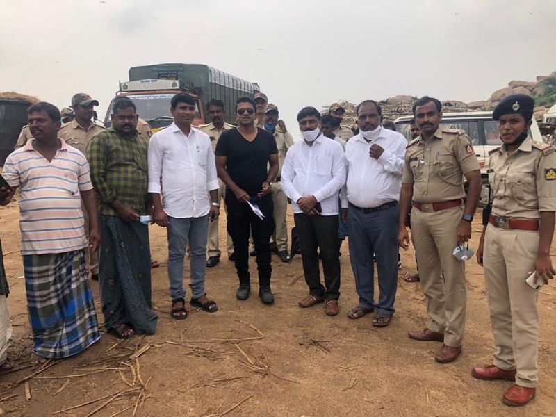 Puneeth rajkumar and James movie team donates 1 lakh to Govt school in Koppal dpl