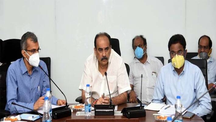 ministers balineni, botsa fires on chandrababu naidu over Pattabhi issue ministers balineni, botsa fires on chandrababu naidu over Pattabhi issue