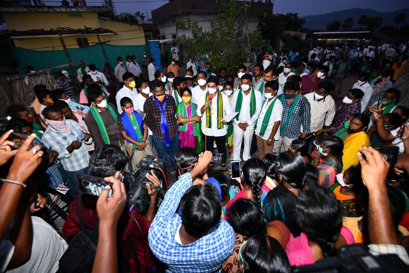 Lokesh meeting families of arrested Amaravati farmers