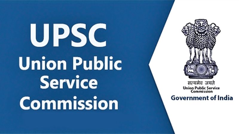 UPSC कैंडिडेट्स को प्रियांक की सलाह
प्रियांक का मानना है कि अगर आप यूपीएससी की परीक्षा दे रहे हैं तो अपना कॉन्फिडेंस हाई रखें। इससे आप बेहतर तरीके से पेपर सॉल्व कर पाएंगे। इसके अलावा आप ज्यादा से ज्यादा मेहनत करें और मॉक टेस्ट देकर अपनी तैयारी का एनालिसिस करते रहें। 
