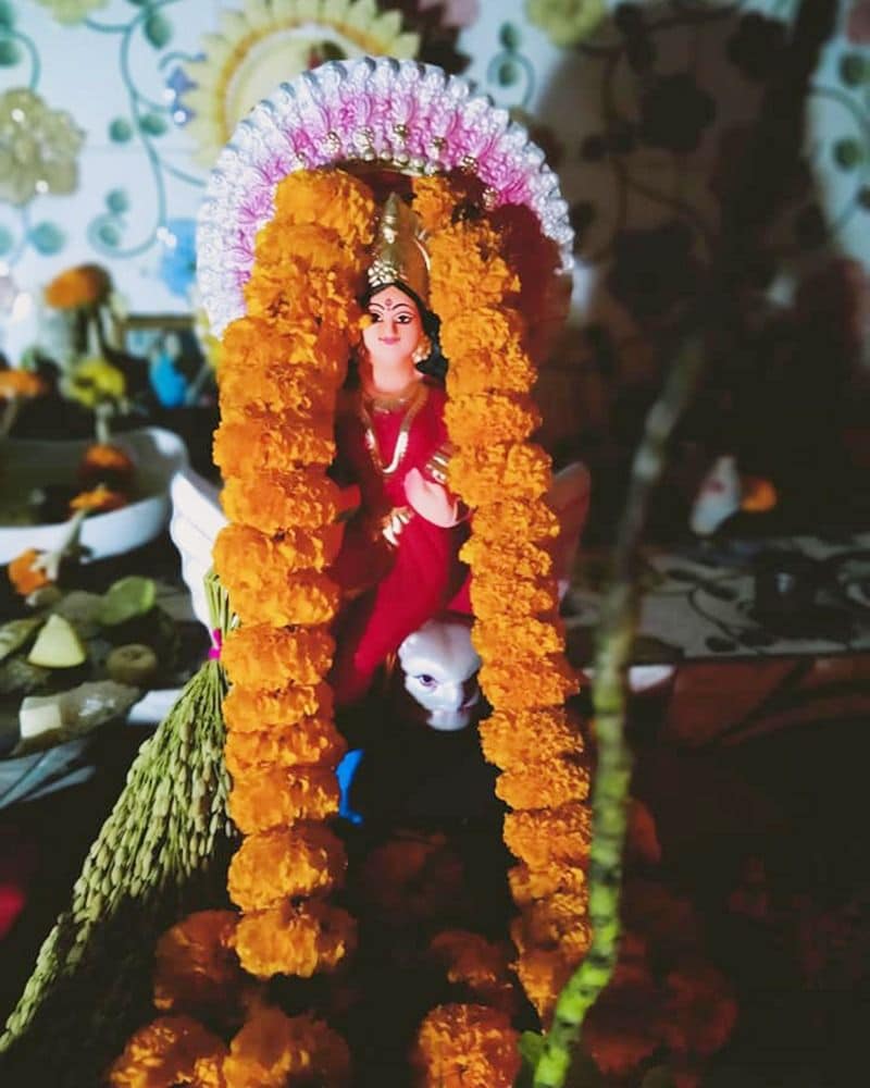 To get Goddess laxmi blessing worship in this way at Purnima tithi BDD