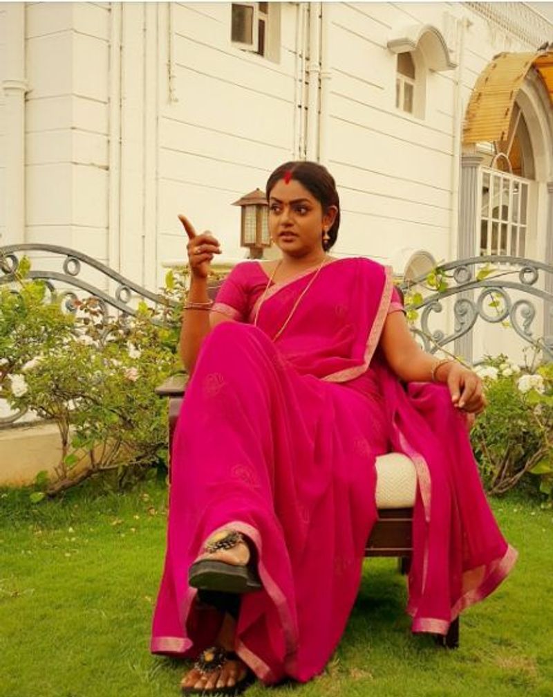 Karthika Deepam Serial Actress premi Viswanath gets movie offer jsp