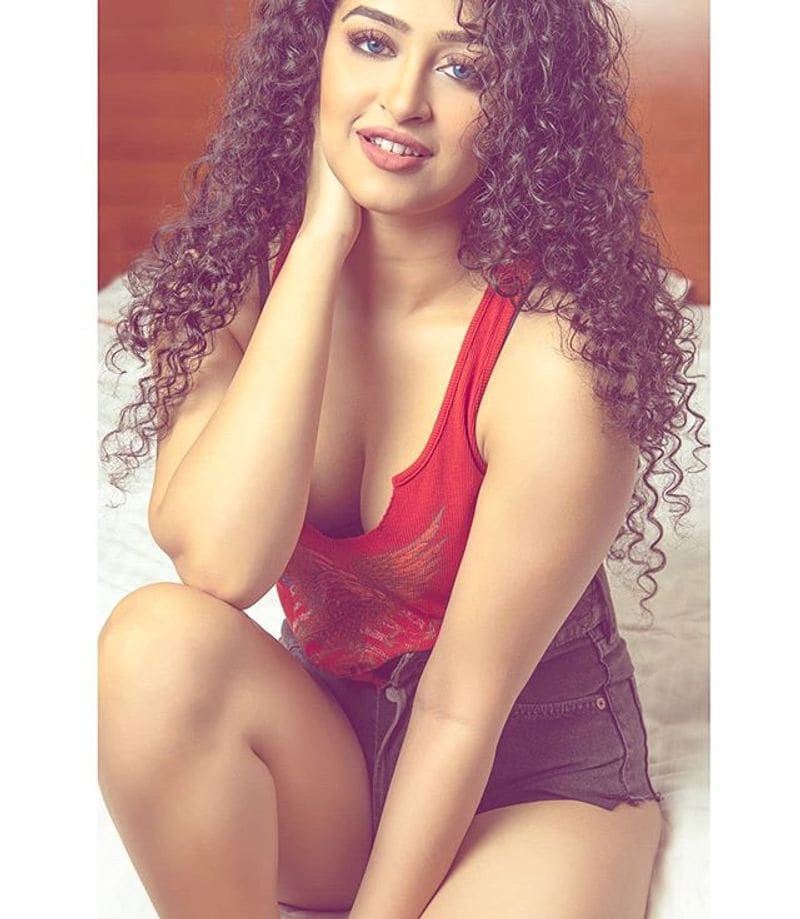 Rgv beauty apsara rani in bikini photo shoot jsp