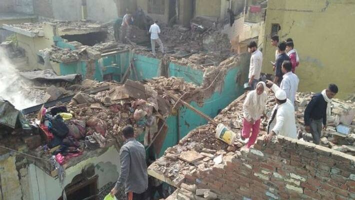 uttar pradesh news firecracker explosion two killed several injured in meerut kpr uttar pradesh news firecracker explosion two killed several injured in meerut kpr