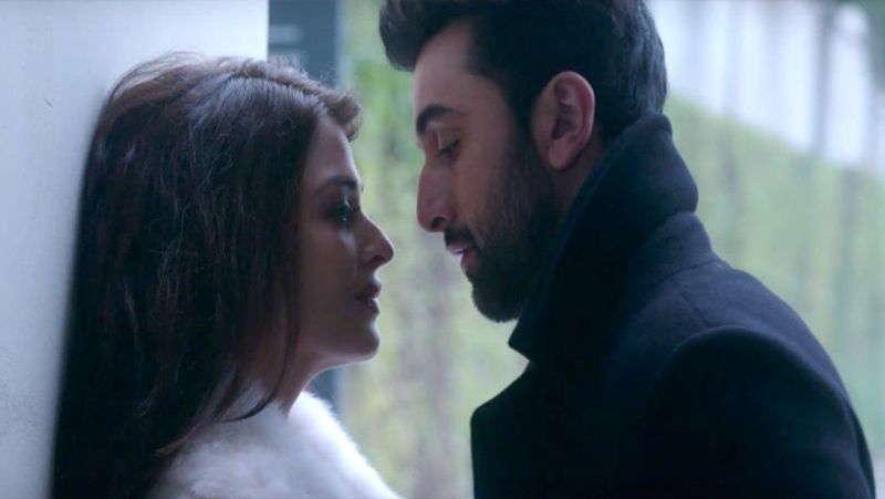 jaya bachchan angry to see bahu Aishwarya Rai Bachchan intimate with ranbir kapoor BRD