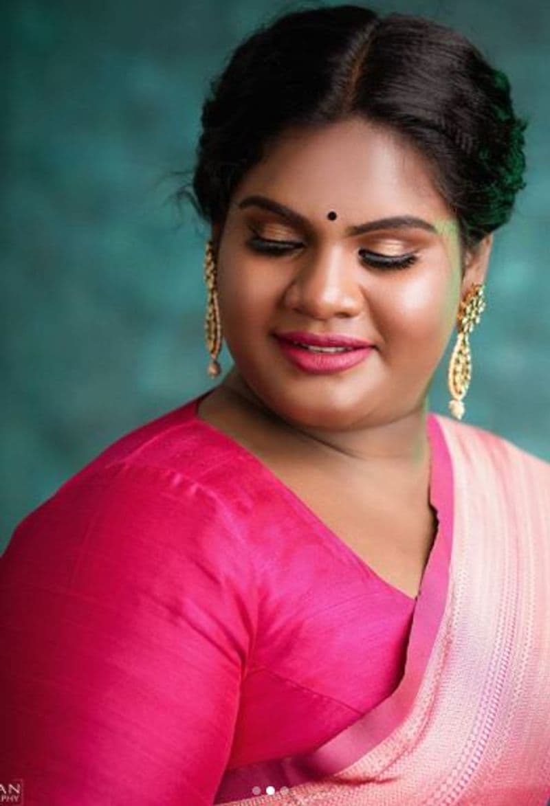 roboshankar daughter indraja saree look photo shoot