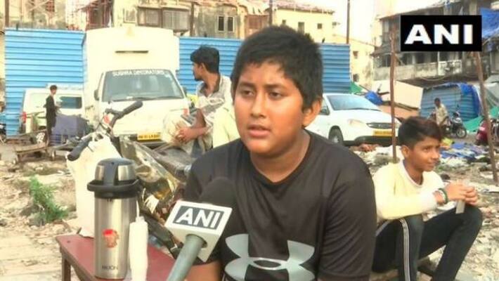 14 years old Mumbai boy sells tea to support the family as mother's earing stopped in COVID19 pandemic 14 years old Mumbai boy sells tea to support the family as mother's earing stopped in COVID19 pandemic