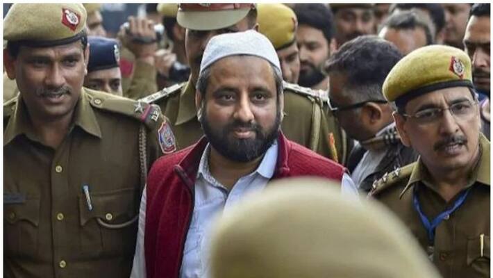 AAP MLA Amanatullah Khan arrested by Anti-Corruption Branch - adt AAP MLA Amanatullah Khan arrested by Anti-Corruption Branch - adt