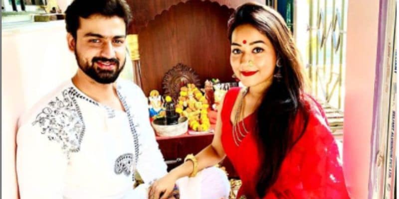Promita Chakraborty and boyfriend Rudrajit Mukherjees celebrates lakshmi in their hometown bRd