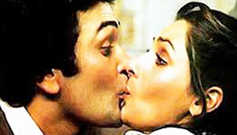 Raja Hindustani to Dhoom-2: 9 Bollywood onscreen kisses which have been etched in your mind - gps