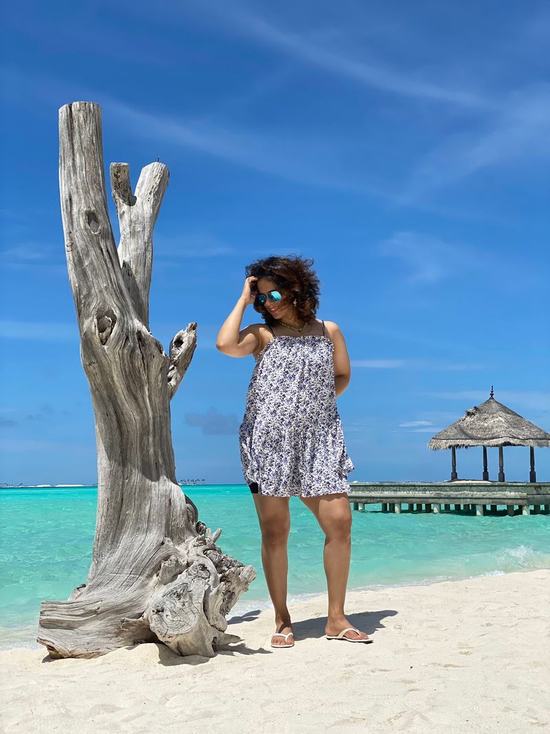 Indian Badminton player Saina nehwal hot Instagram photos in Maldives CRA