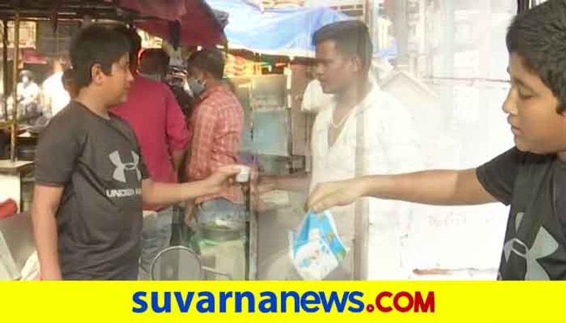 14-year-old boy sells tea after mother loses job Mumbai mah