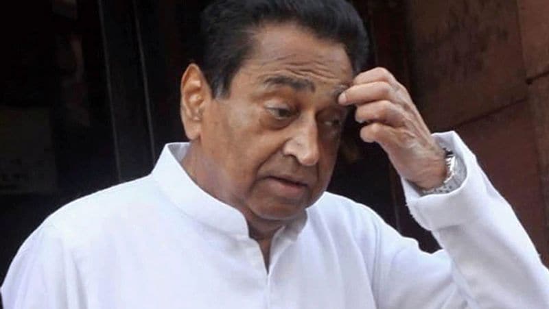 సింధియా తోపాటు మధ్యప్రదేశ్లో చాలా మంది కాంగ్రెస్ ఎమ్మెల్యేలు పార్టీ మారారు. దీంతో 15 నెలలకే కమల్ నాథ్ ప్రభుత్వం కుప్పకూలింది. ఆ తర్వాత శివరాజ్ సింగ్ నేతృత్వంలో భాజపా ప్రభుత్వం ఏర్పాటైంది. దీంతో కేంద్ర మంత్రివర్గంలో సింధియాకు పీట వేశారు. 