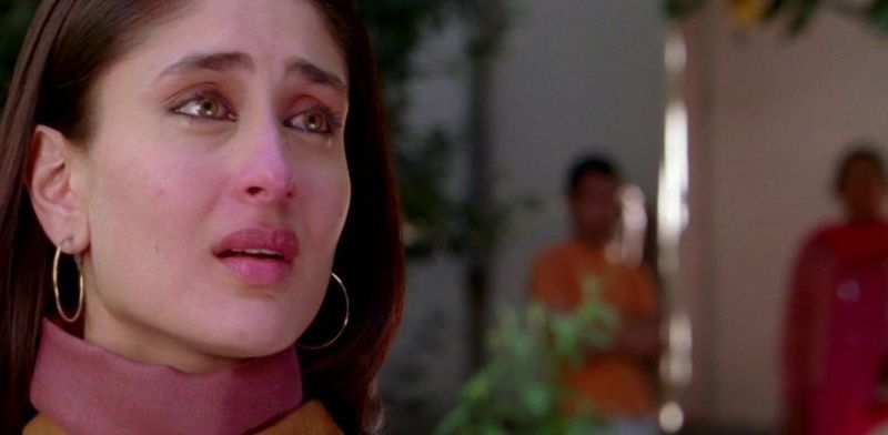 Bollywood beauty Kareena Kapoor is one of the most promising actress in the film industry. Apart from her filmy career, it's her witty remarks, care-free attitude and candid personality that grabs the most attention. Do you know she had cut her veins for this actor?