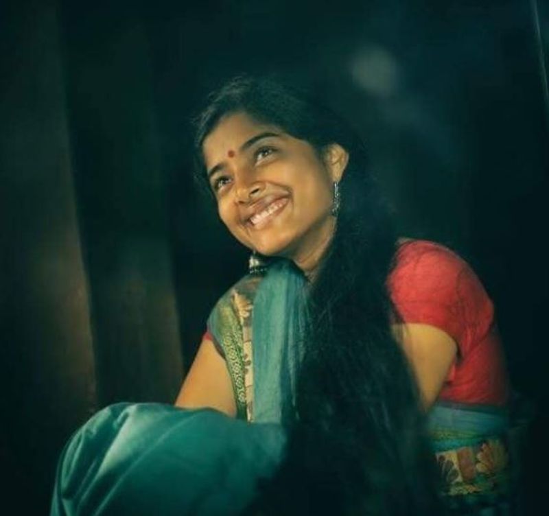 super hit movie heroine pair with yogibabu