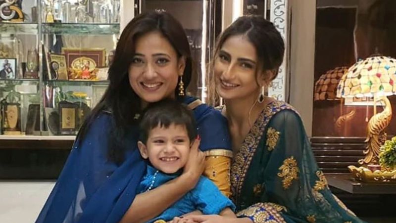 अभिनव ने आरोप लगाया है कि उन्होंने बेटे रेयांश के संपर्क में आने की हर संभव कोशिश की लेकिन सफलता नहीं मिली। उन्होंने दावा किया कि वह श्वेता के शो मेरे डैड की दुल्हन के सेट पर गए थे, लेकिन उसने कुछ नहीं बताया। 