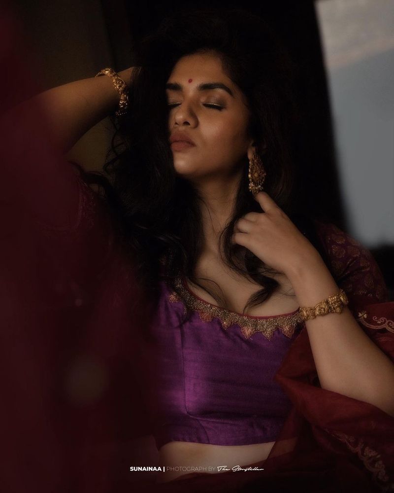 Actress Sunaina Hot beach photo going viral