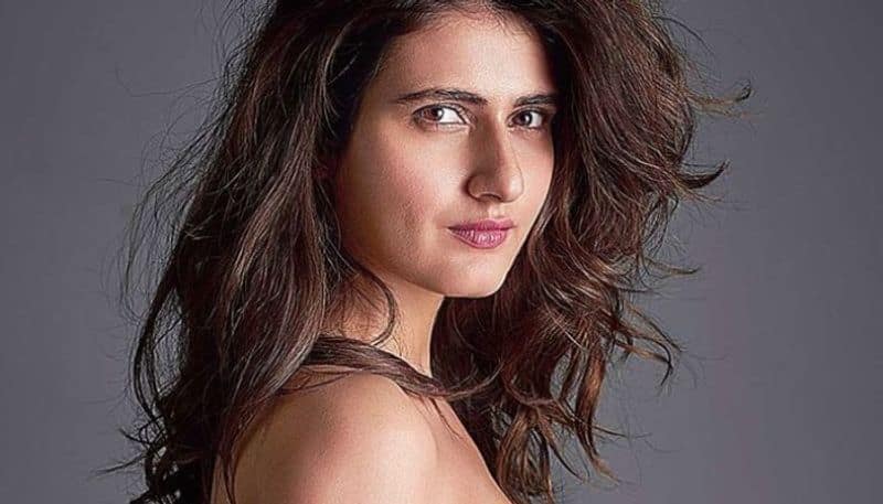 Take a look at Fatima Sana Shaikh's routine, from skating to dancing-SYT