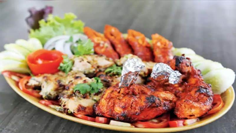 <p>যদি একসঙ্গে দুটো না খাওয়া যায়, তাহলে ওজন ও শারীরিক কন্ডিশন বুঝে যে কোনও একটি বেছে নিতে হবে।</p>