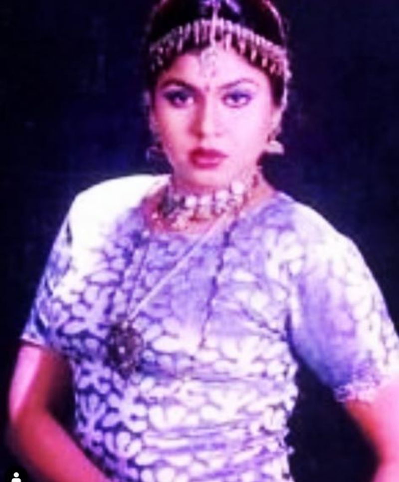 actress vichithra latest modern look photo gallery