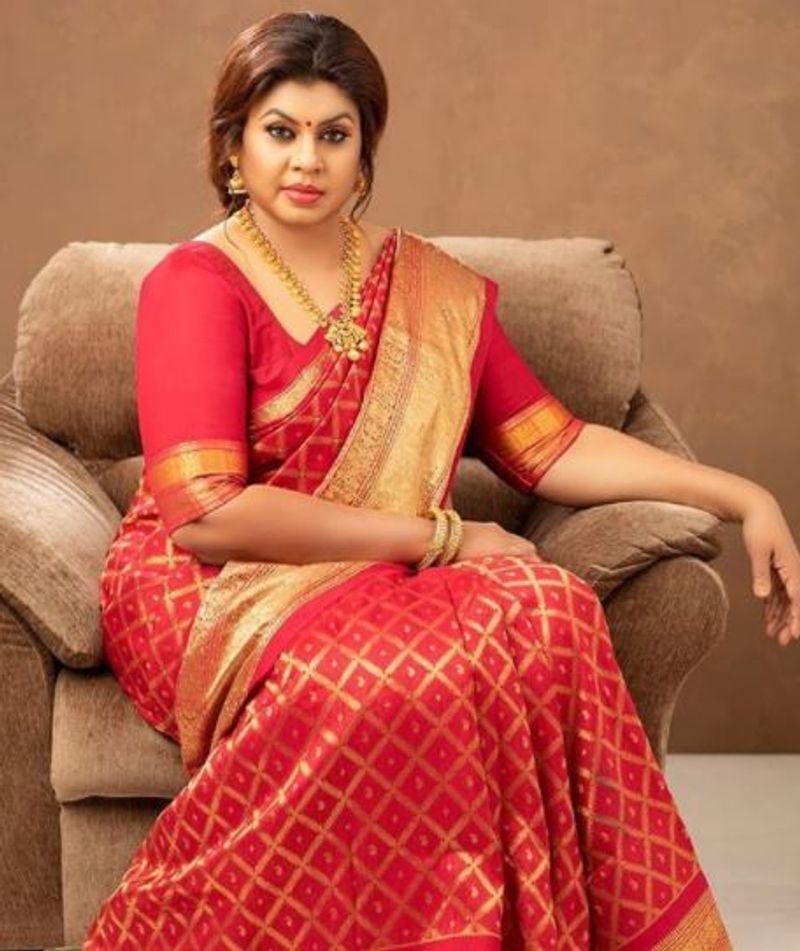 actress vichithra latest modern look photo gallery