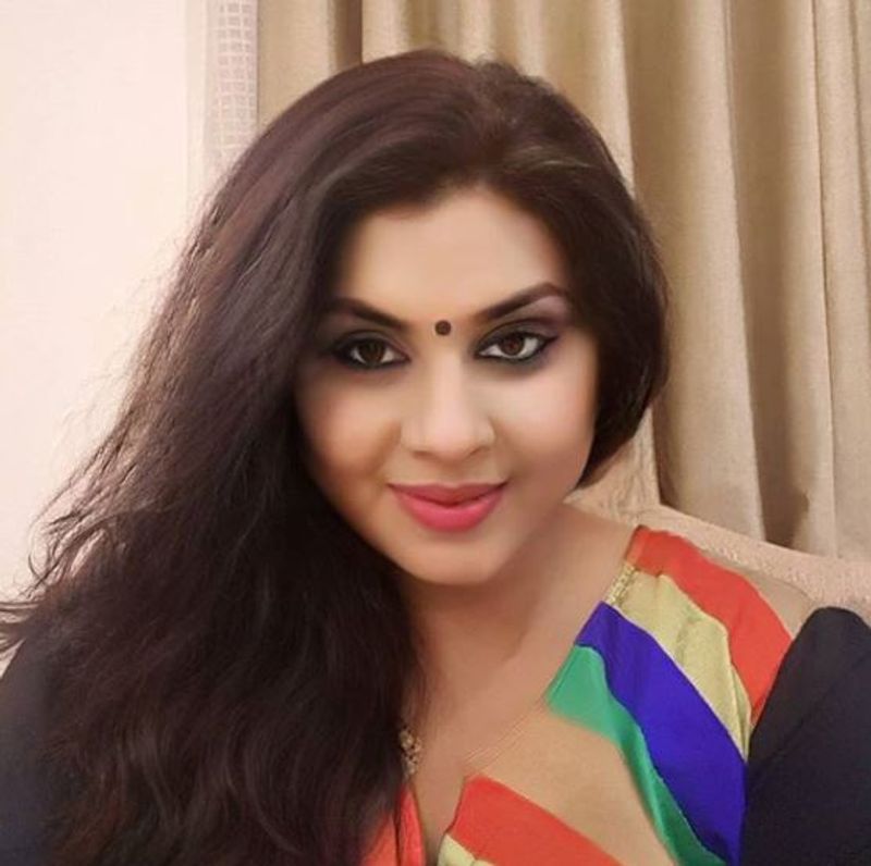 actress vichithra latest modern look photo gallery