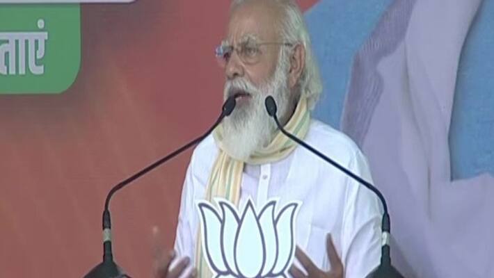PM Narendra Modi said: Jungle raj people are worried about how the lanterns burn, our effort is how to reach the LED in every house asa PM Narendra Modi said: Jungle raj people are worried about how the lanterns burn, our effort is how to reach the LED in every house asa