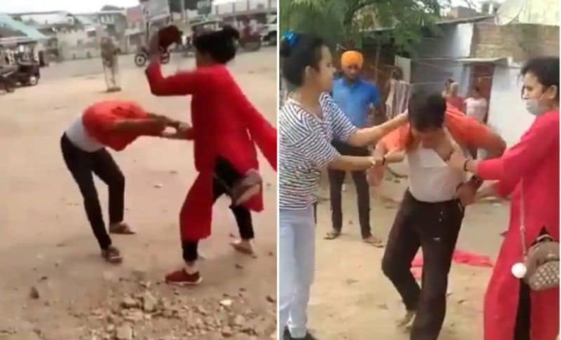 दरअसल, जालौन कांग्रेस जिलाध्यक्ष अनुज मिश्रा पर उनकी ही पार्टी की माया और वर्षा नाम की 2 महिलाओं ने आरोप लगाया कि वह उनको आए दिन फोन करके परेशान करते थे। युवतियों ने कहा कि मना करने के बाद भी वह अपनी हरकतों से बाज नहीं आए। हमने पुलिस को भी सूचित किया, लेकिन वहां भी कोई कार्रवाई नहीं हुई। इसलिए हमने नेता की सार्वजनिक रुप से पिटाई करने के लिए कॉल करके बुलाया। फिर उसकी पिटाई कर डाली।
