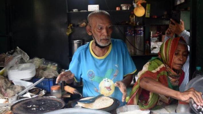 Baba Ka Dhaba owner Kanta Prasad accuses YouTuber Gaurav Vasan of cheating kpn Baba Ka Dhaba owner Kanta Prasad accuses YouTuber Gaurav Vasan of cheating kpn