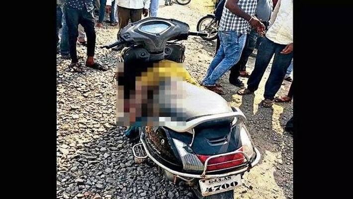khamanpur police station ASI Bhagyalaxmi dies in road accident khamanpur police station ASI Bhagyalaxmi dies in road accident