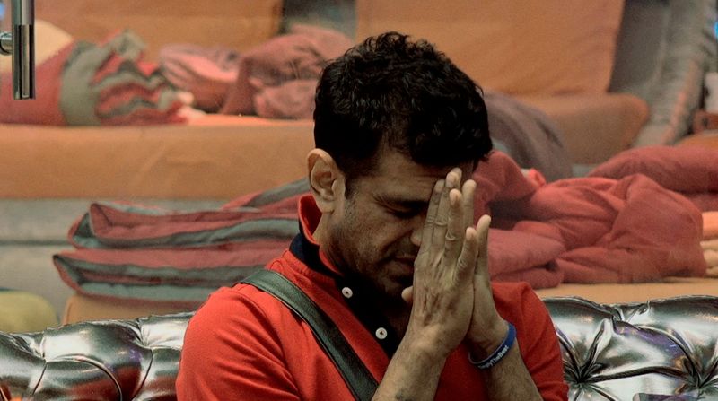 Bigg Boss 14 update, the endurance task is getting tougher for Jasmin and Kavita ADB